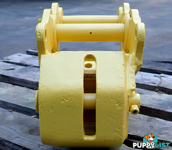 1-3 ton (32mm pin) Excavator Mechanical Quick Hitch Coupler suit Wacker Neuson