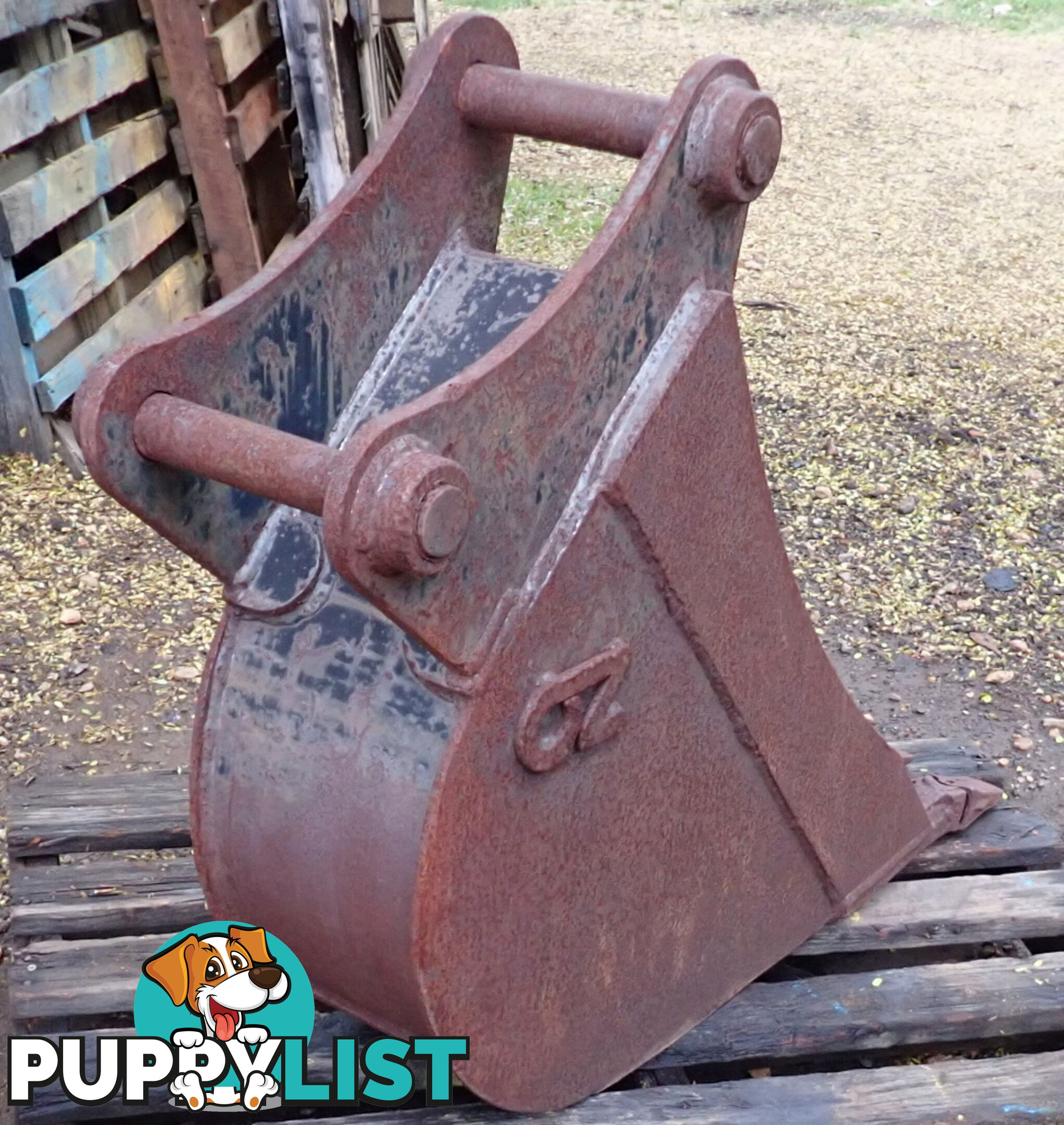 Barely Used 4-10 ton (45mm pin) 300mm OZ Buckets Excavator Trenching, Case, New Holland