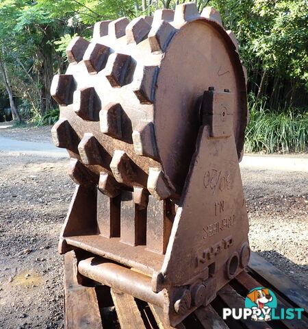 22-50 ton (100/90/80mm pin) Titan Excavator Compaction Wheel