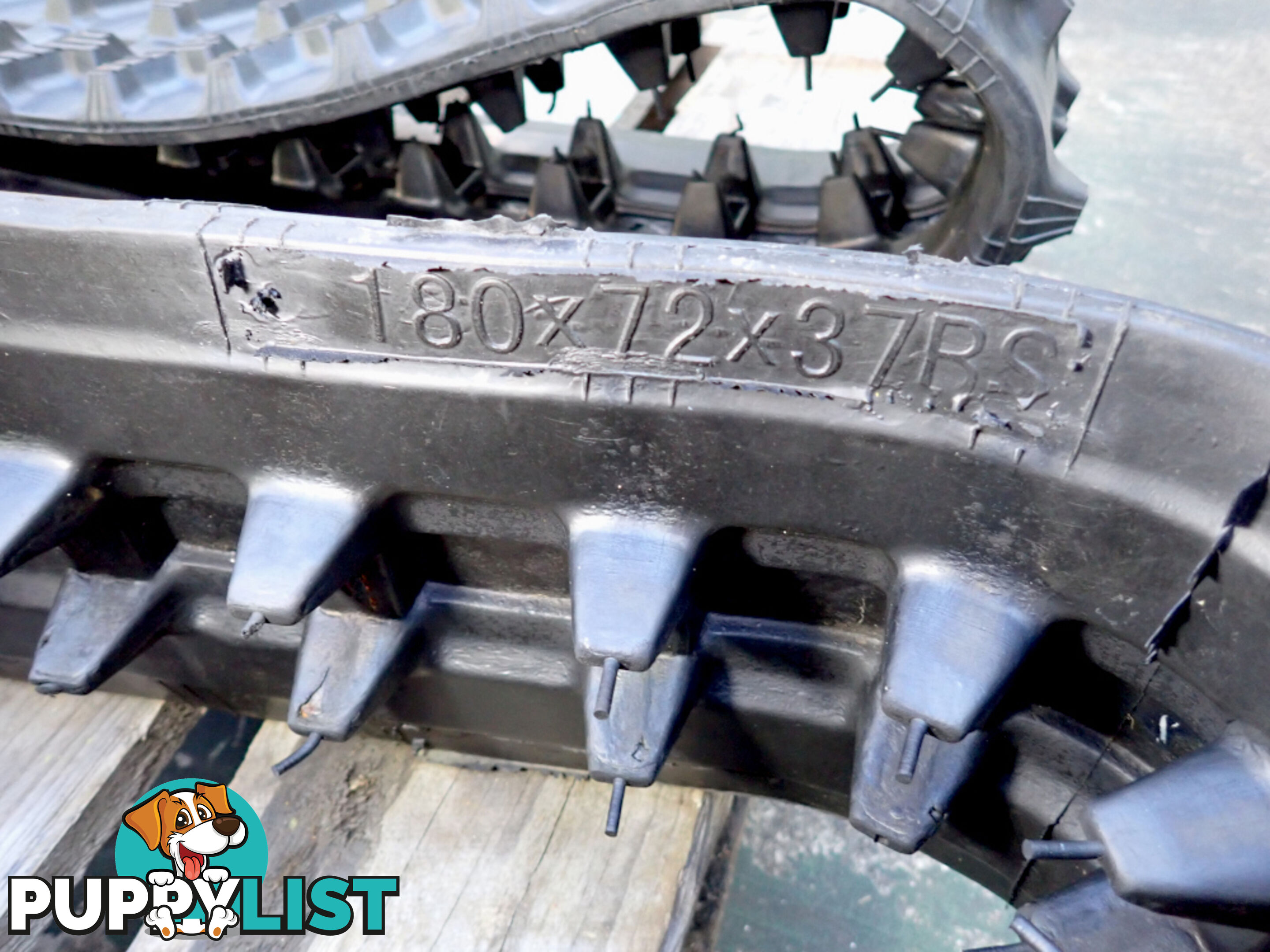 2 New Mini Excavator Rubber Tracks 180x72x37 suit Kobelco, Komatsu, Kubota, Yanmar etc