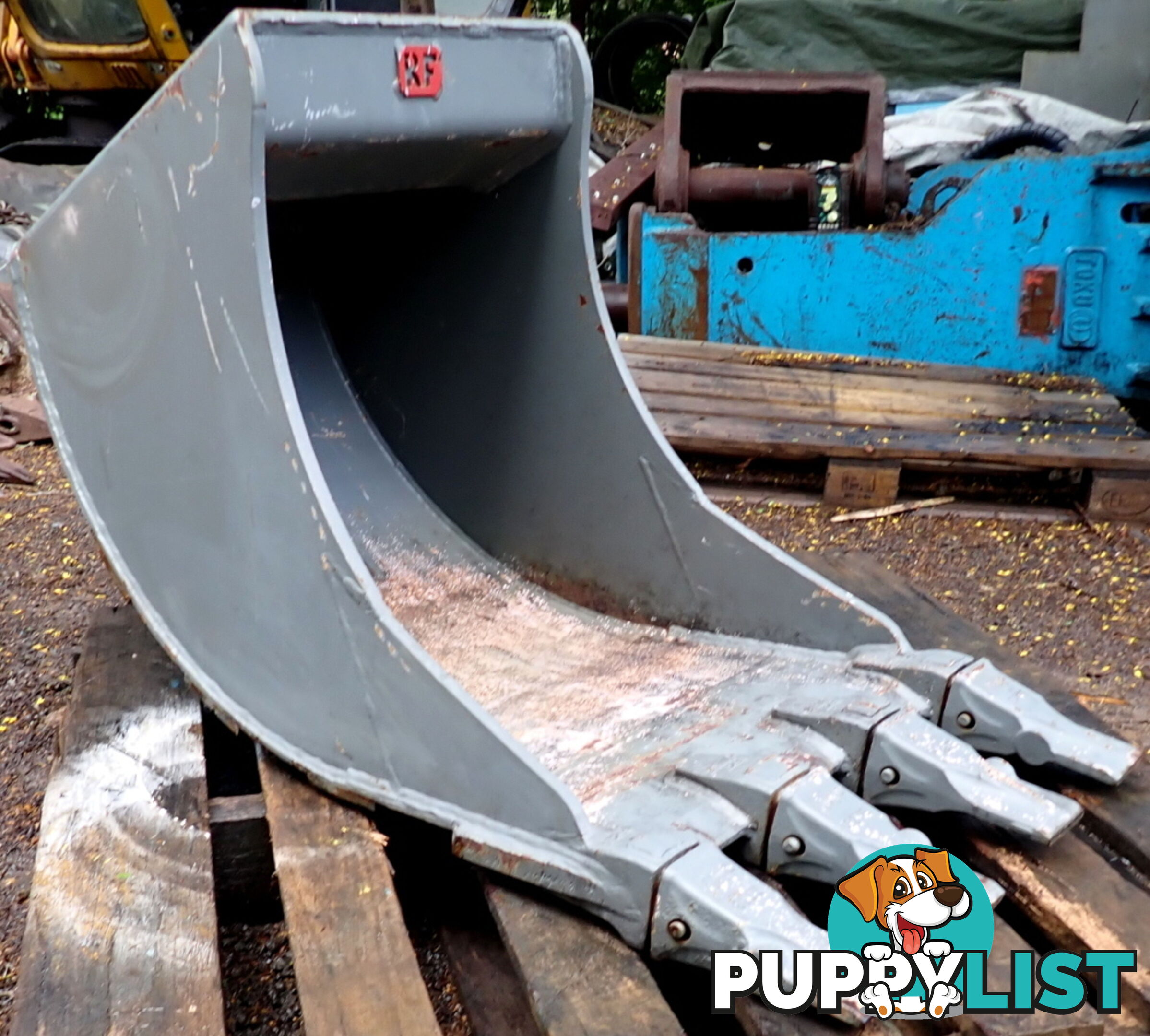 New 4-15 ton 600mm Doherty Excavator Deep Trenching Banana GP Bucket, No Headstock