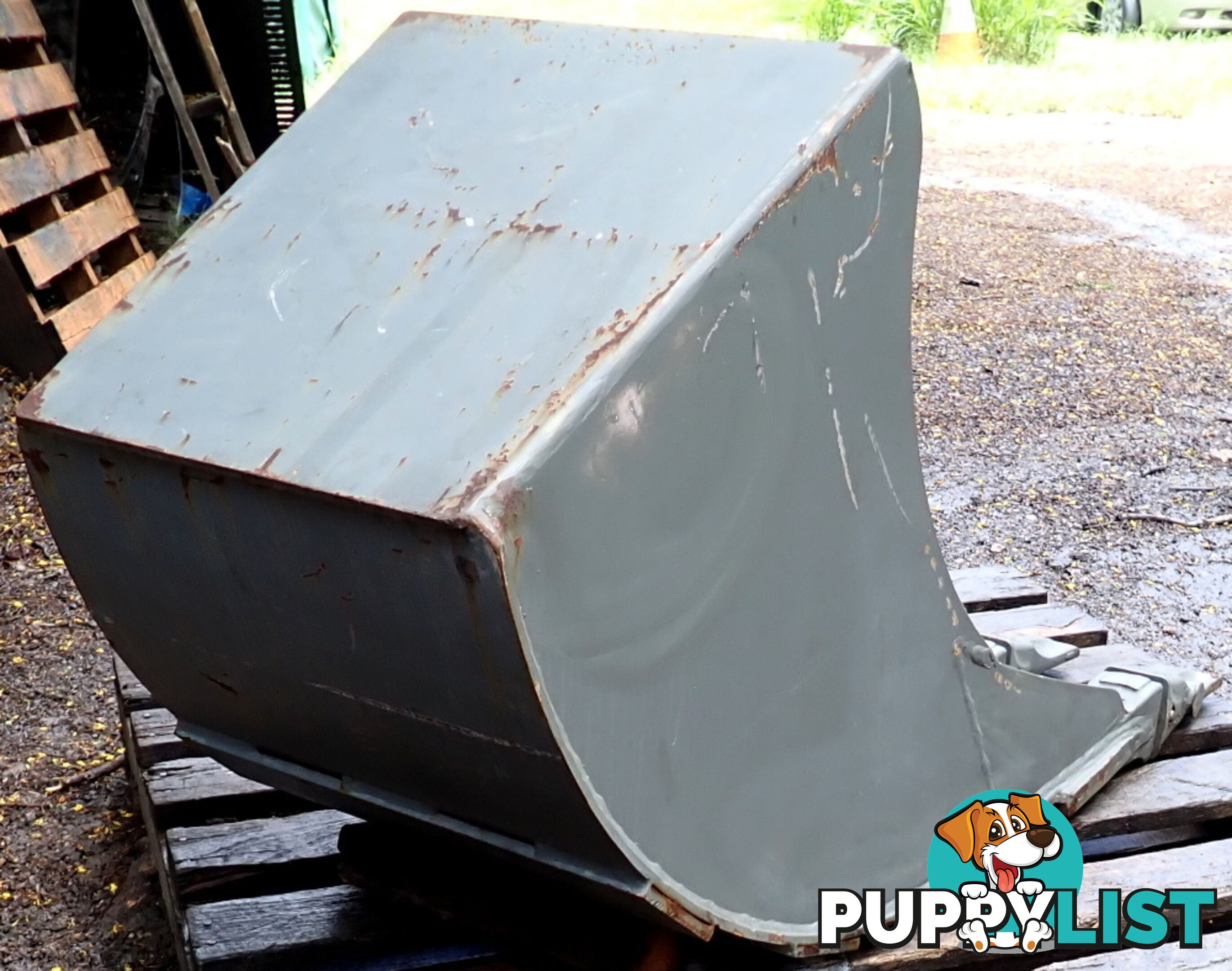New 4-15 ton 600mm Doherty Excavator Deep Trenching Banana GP Bucket, No Headstock
