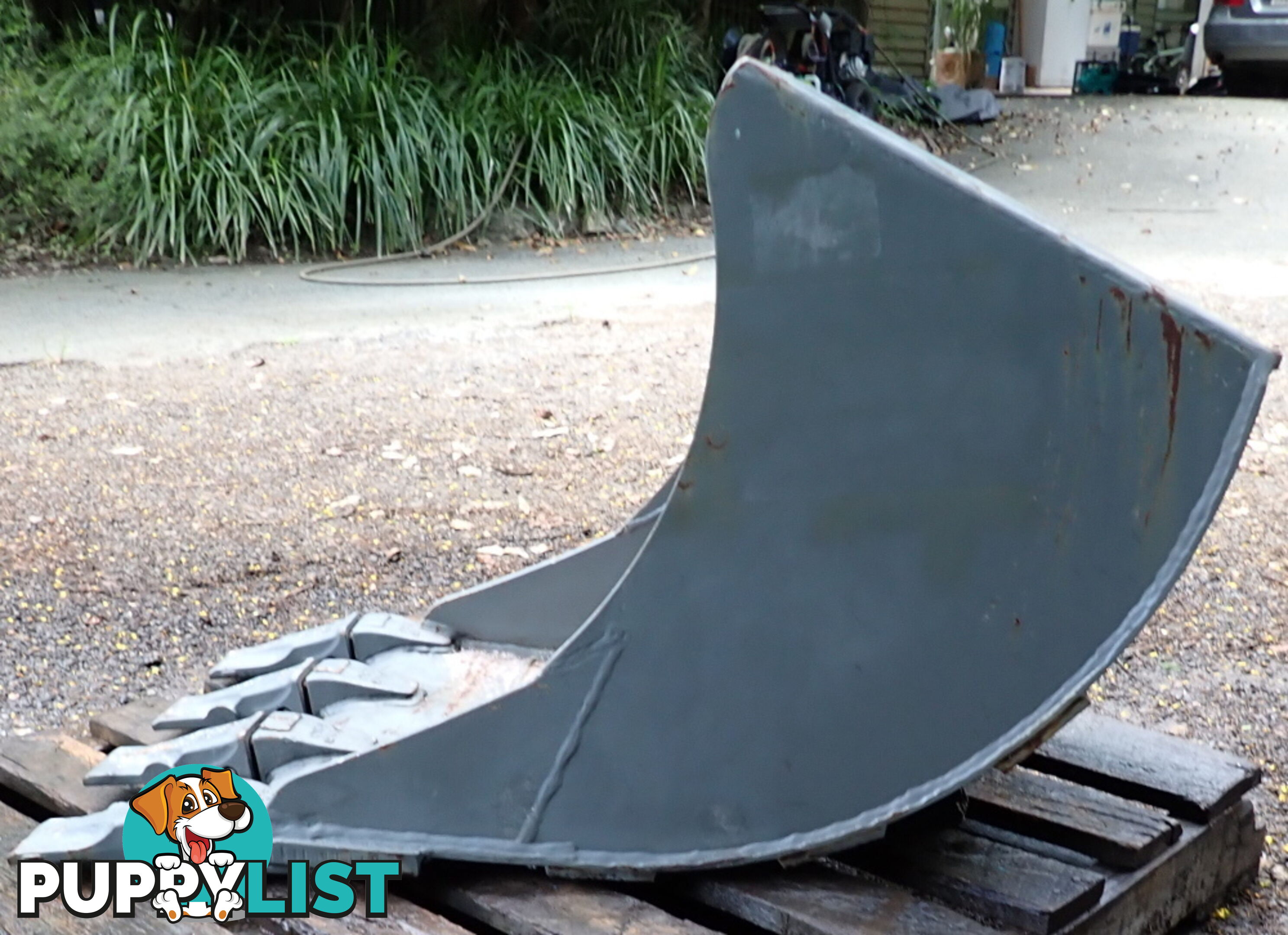 New 4-15 ton 600mm Doherty Excavator Deep Trenching Banana GP Bucket, No Headstock