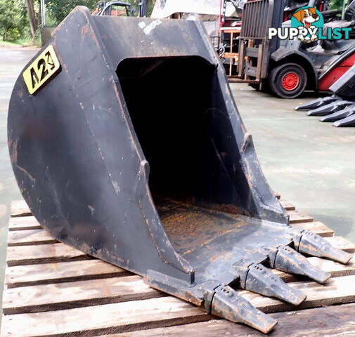 New 4-15 ton 550mm Attach2 Excavator Trenching & GP Bucket, No Headstock