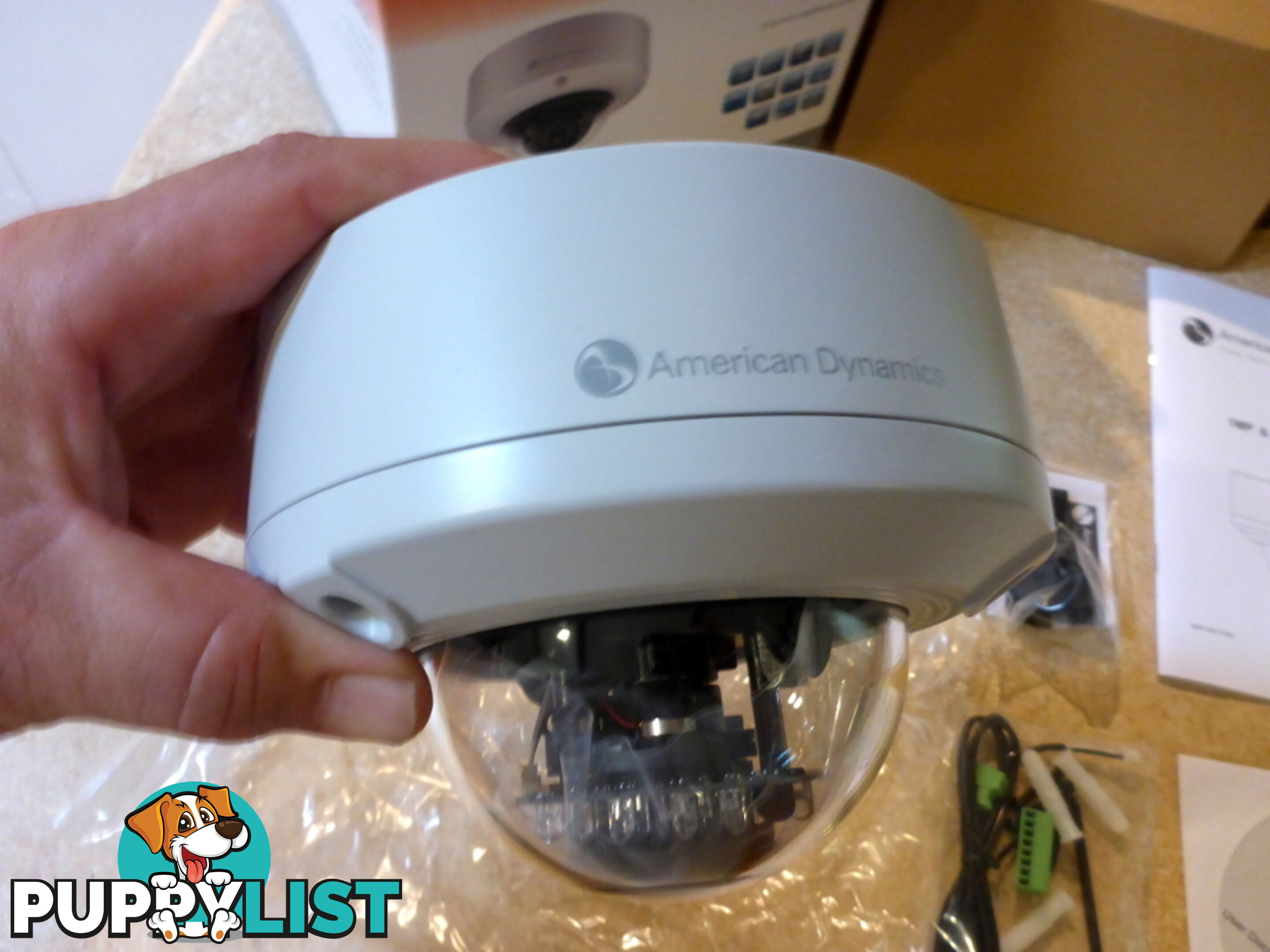 New Tyco / American Dynamics Illustra Flex 600 Mini Dome IP / CCTV Outdoor Security Camera