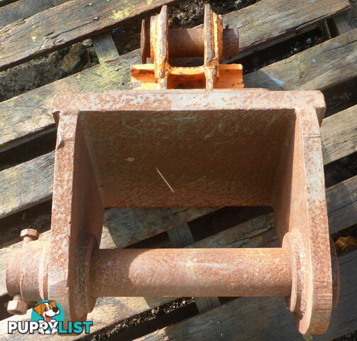 14-32 ton (80mm / 62.5mm pin) Excavator Auger Headstock Hitch Mount