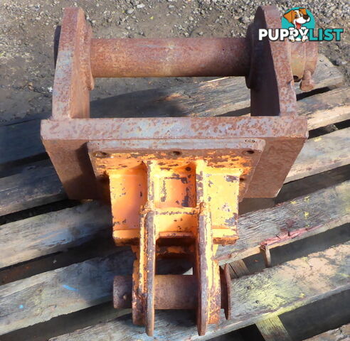 14-32 ton (80mm / 62.5mm pin) Excavator Auger Headstock Hitch Mount