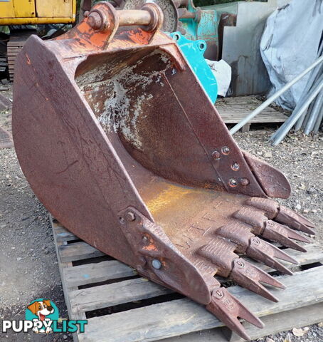 9-20 ton (65mm pin) 900mm Excavator GP Digging Bucket with Sidecutters