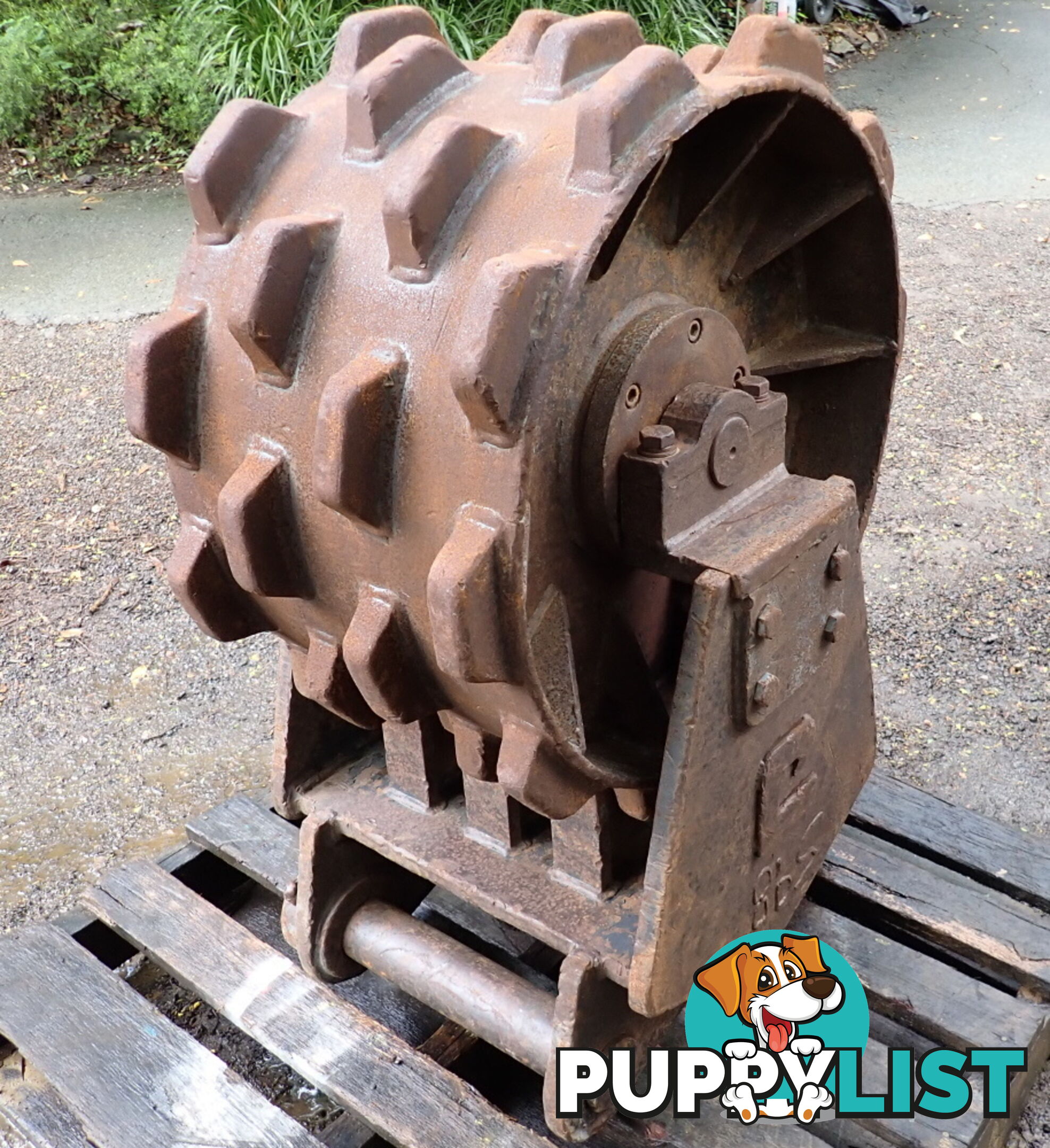 16-32 ton (80mm pin) 450mm Excavator Compaction Wheel