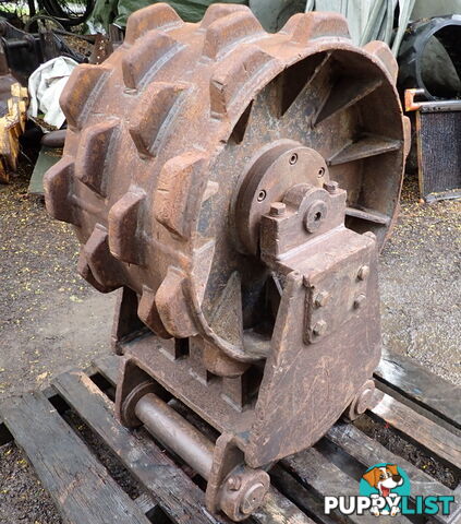 16-32 ton (80mm pin) 450mm Excavator Compaction Wheel