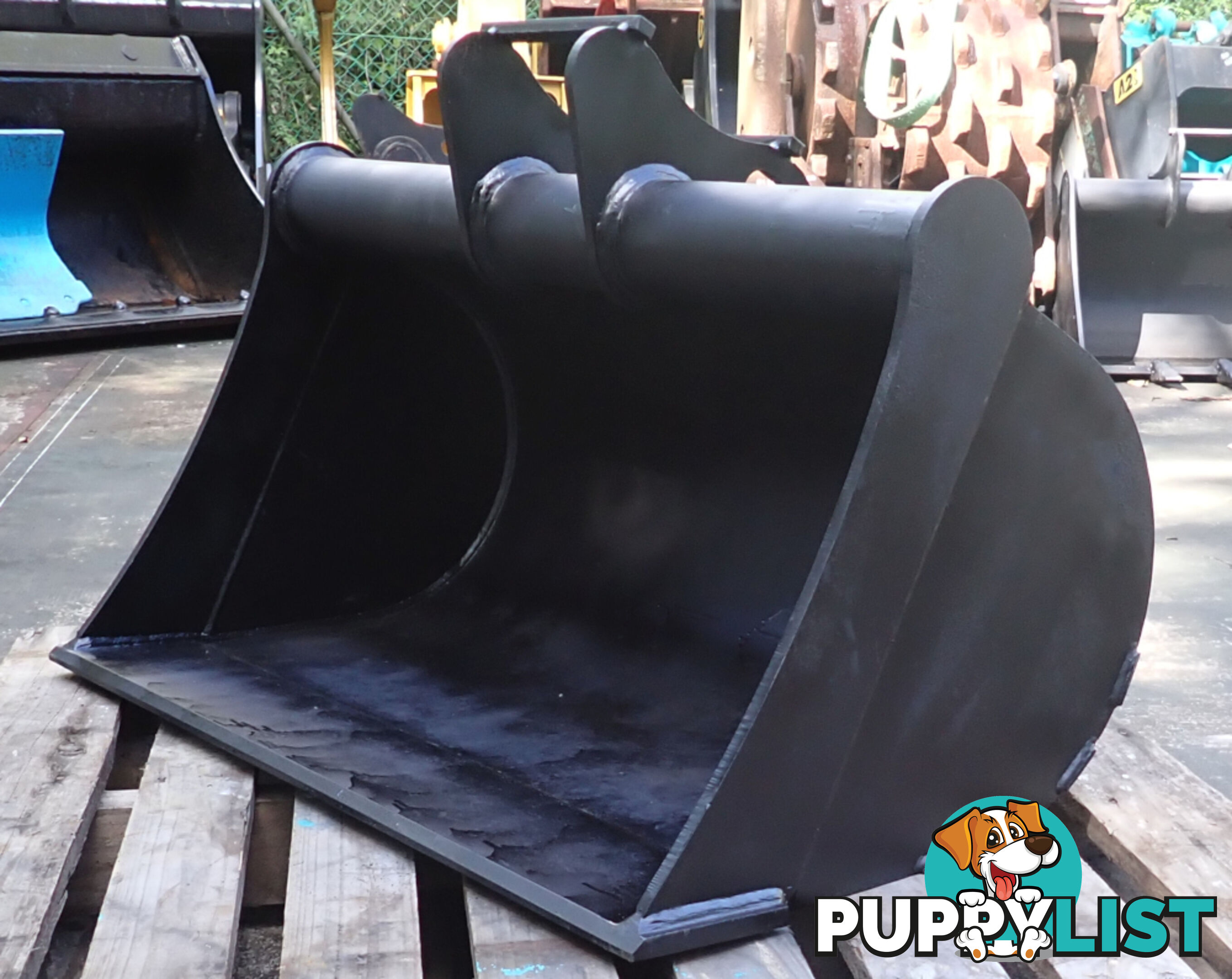 New 4-12 ton 1000mm AHE Excavator / Backhoe Mud Batter Bucket, Partial Headstock