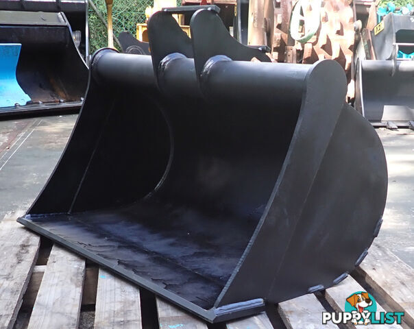 New 4-12 ton 1000mm AHE Excavator / Backhoe Mud Batter Bucket, Partial Headstock