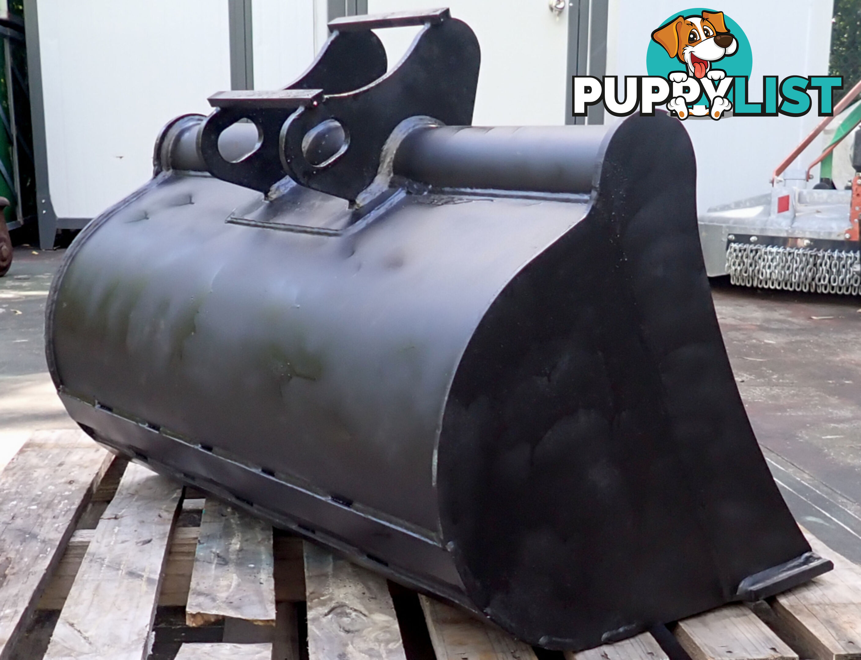New 4-12 ton 1000mm AHE Excavator / Backhoe Mud Batter Bucket, Partial Headstock