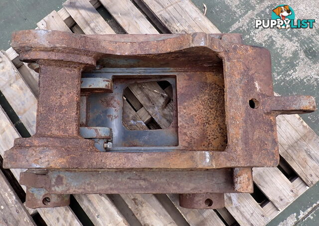 22-36 ton (90mm pin) Excavator Jaws Hitch needs repair or for Headstock