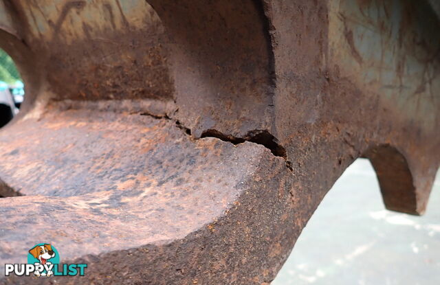 22-36 ton (90mm pin) Excavator Jaws Hitch needs repair or for Headstock