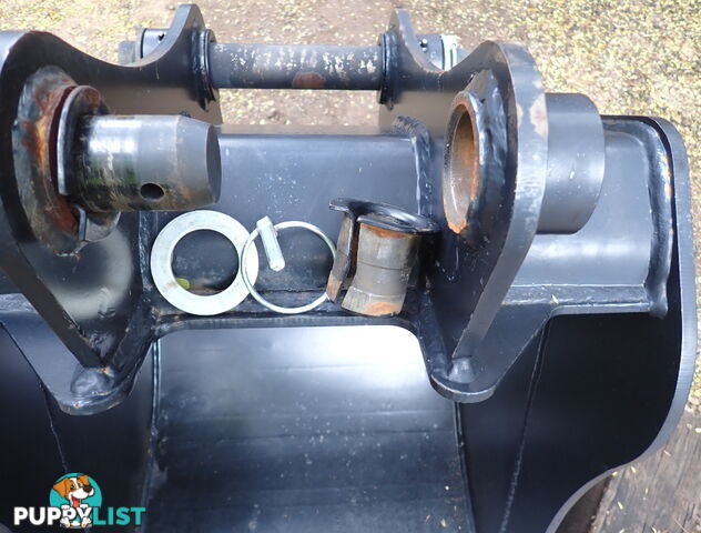 New 5-10 ton (45 or 50mm pin) 600mm Genuine JCB Excavator Digging & Trenching Bucket