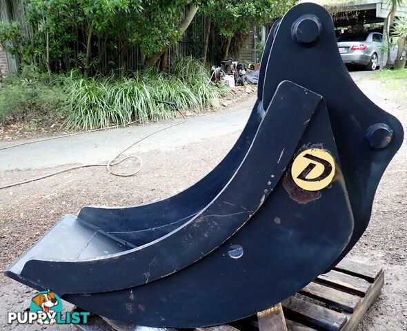 New 15-32 ton (80mm pin) 600mm Doherty Excavator Cleanup Gummy Bucket