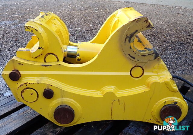 As New 22-40 ton (90mm pin) Hydraulic Excavator Quick Hitch Coupling