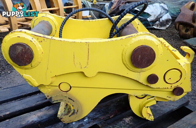 As New 22-40 ton (90mm pin) Hydraulic Excavator Quick Hitch Coupling