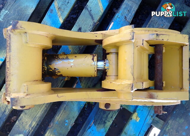 New 10-20 ton (65mm pin) Hydraulic Excavator Quick Hitch Coupling suit Cat