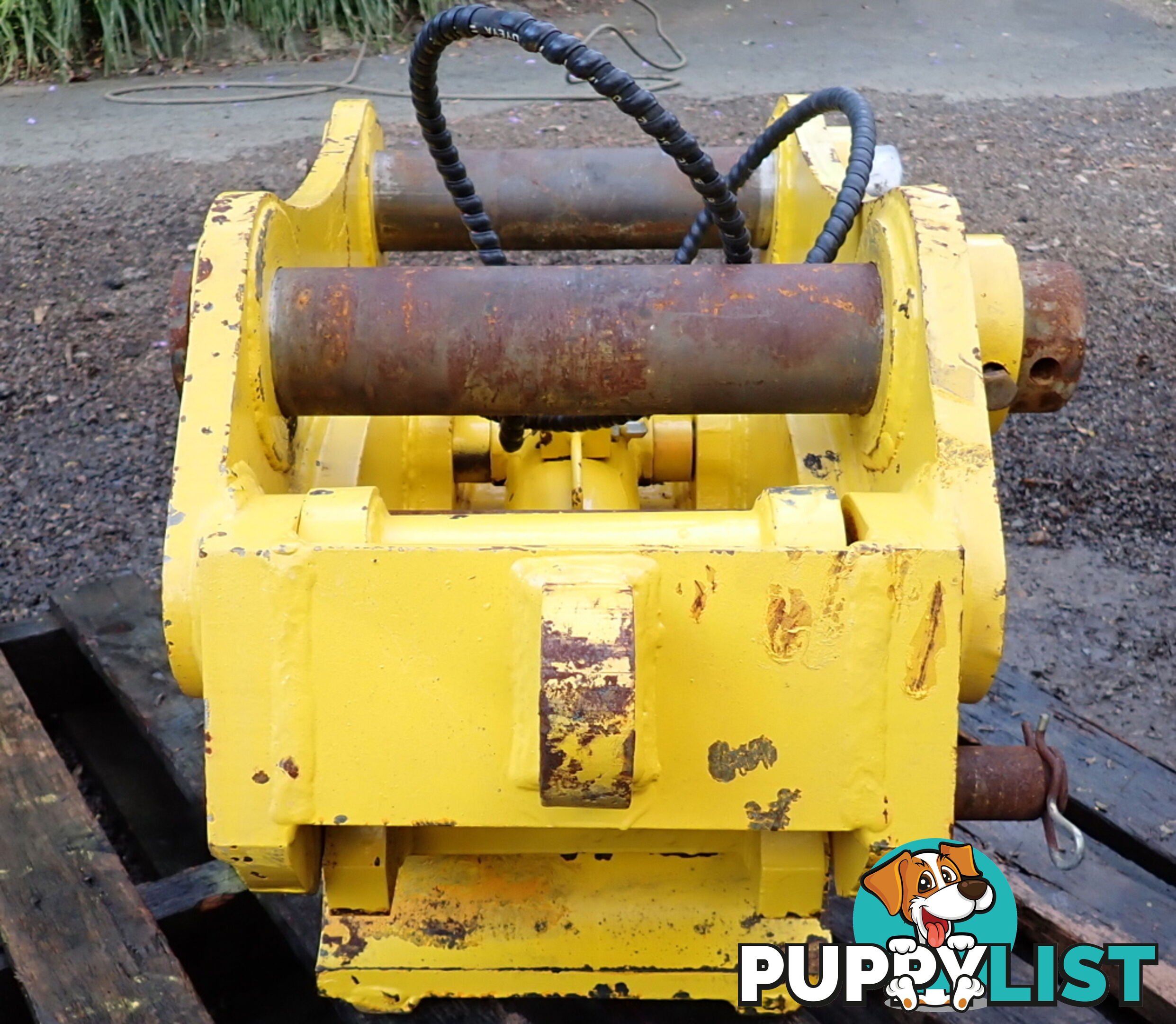 As New 22-40 ton (90mm pin) Hydraulic Excavator Quick Hitch Coupling