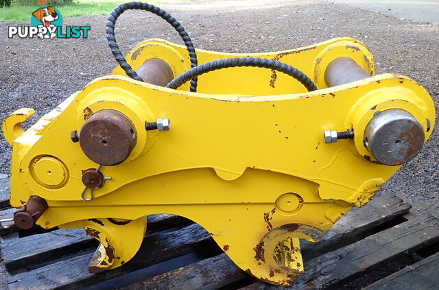As New 22-40 ton (90mm pin) Hydraulic Excavator Quick Hitch Coupling