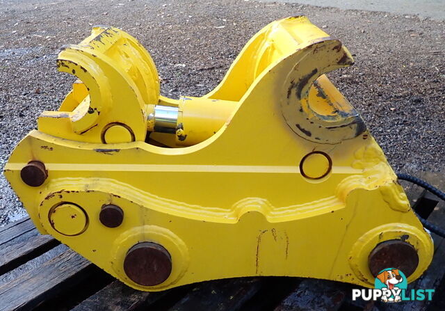 As New 22-40 ton (90mm pin) Hydraulic Excavator Quick Hitch Coupling