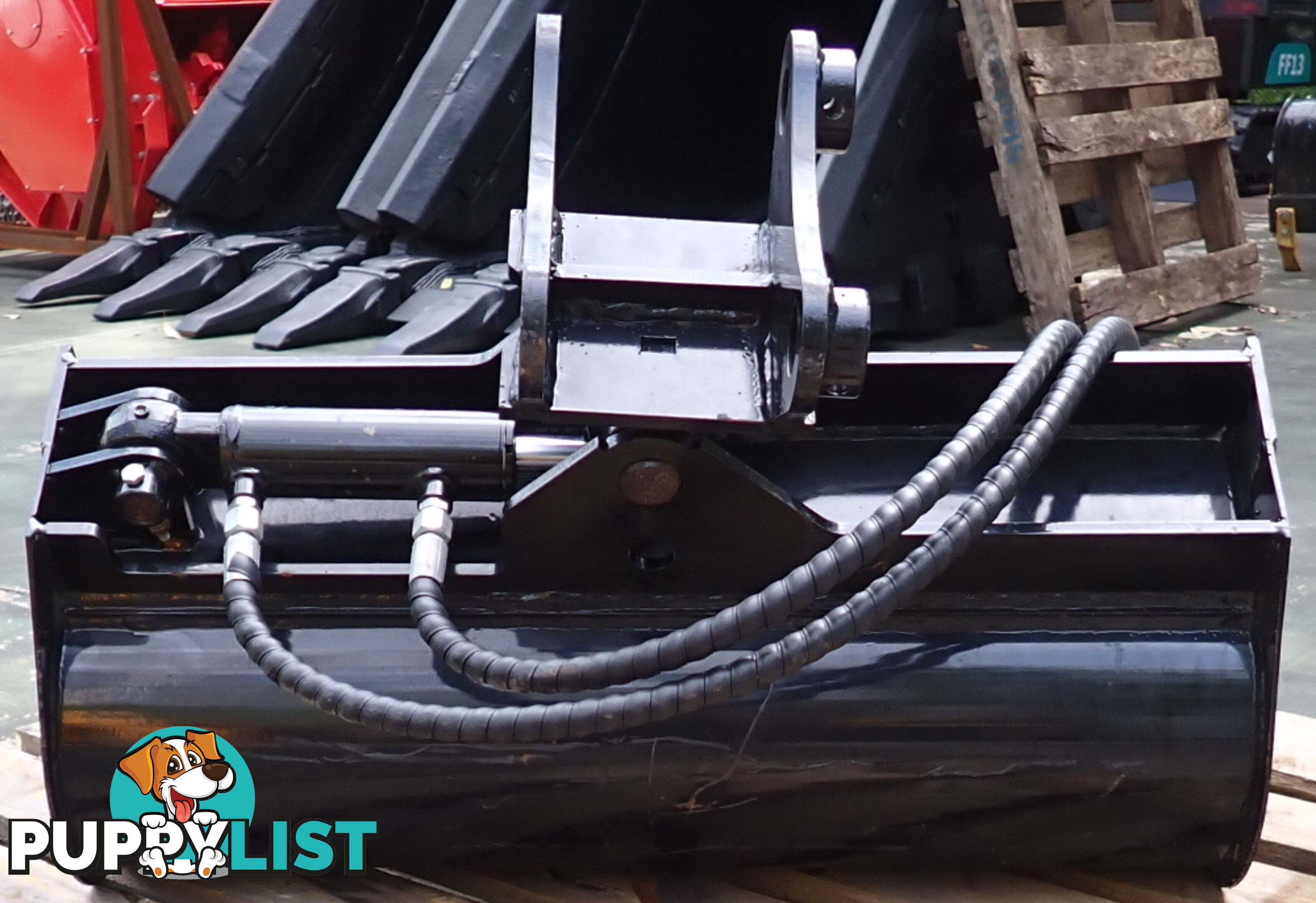 3-7 ton (40mm pin) 800mm Excavator Tilting Mud Batter Bucket