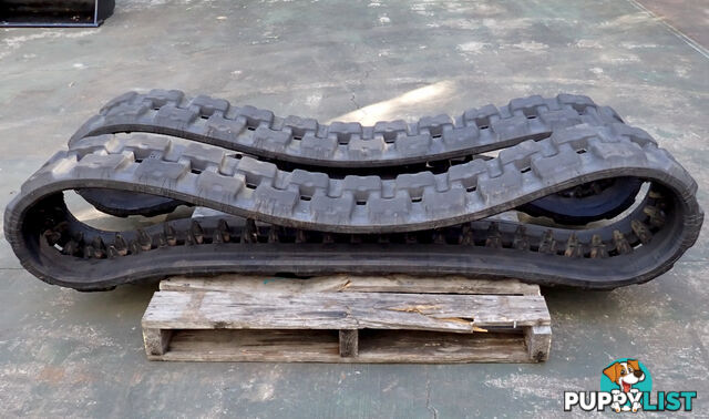 2 John Deere Track Loader / Excavator Rubber Tracks 320x86x52 suit Bobcat, JD, Komatsu, Kubota etc