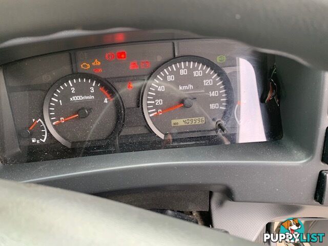 2010 Isuzu NNR 200 Refrigerated Truck