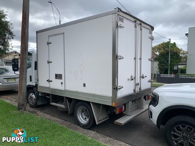 2010 Isuzu NNR 200 Refrigerated Truck