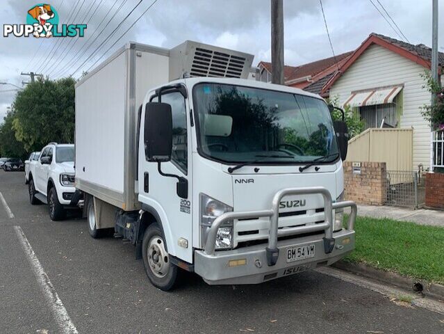 2010 Isuzu NNR 200 Refrigerated Truck