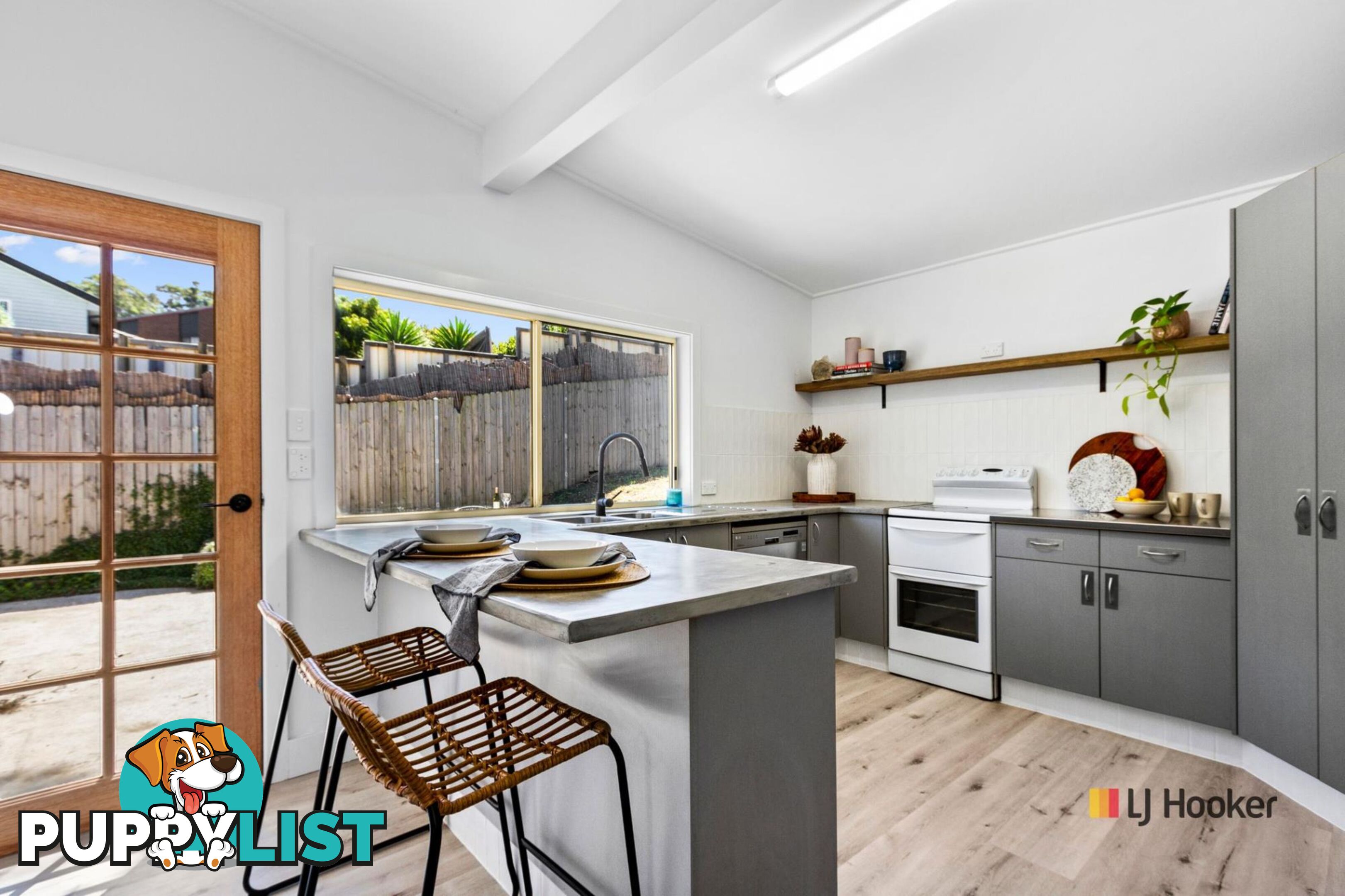 15 Johnson Place SURF BEACH NSW 2536