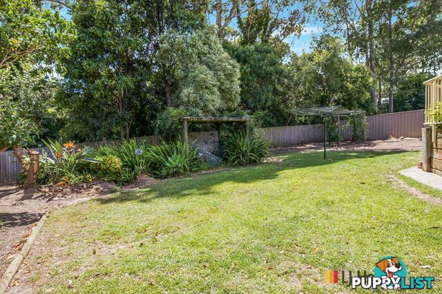 33 Wills Crescent DENHAMS BEACH NSW 2536