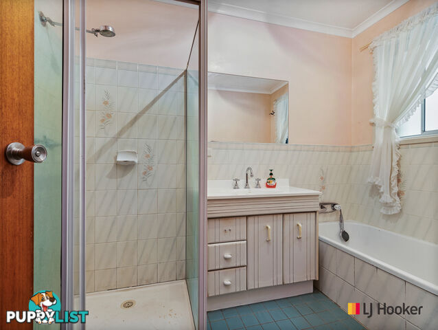 17 Pleasurelea Drive SUNSHINE BAY NSW 2536