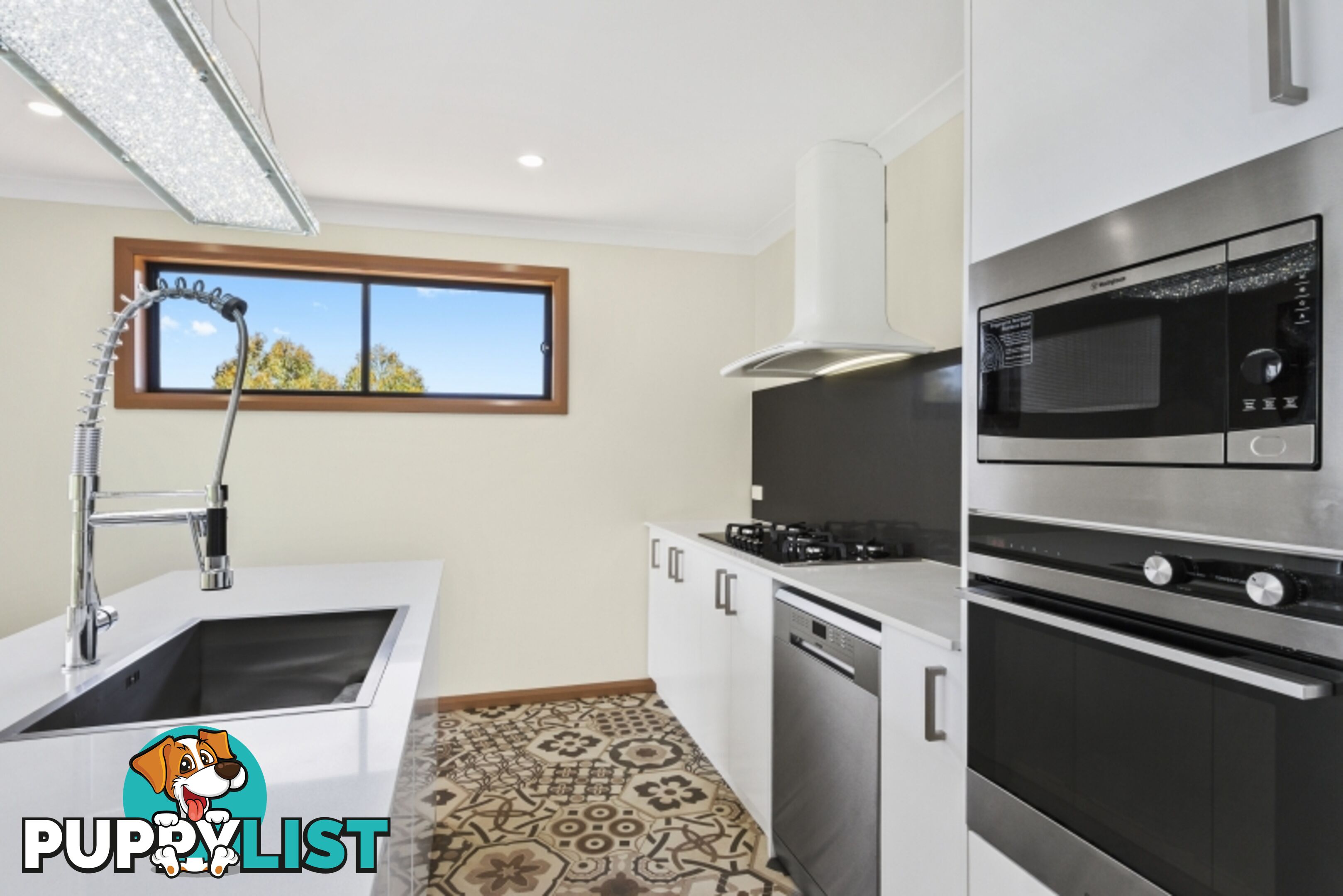 12 Courtenay Crescent LONG BEACH NSW 2536