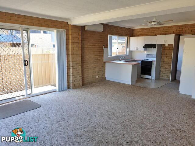 Unit 2/12 Golf Links Drive BATEMANS BAY NSW 2536