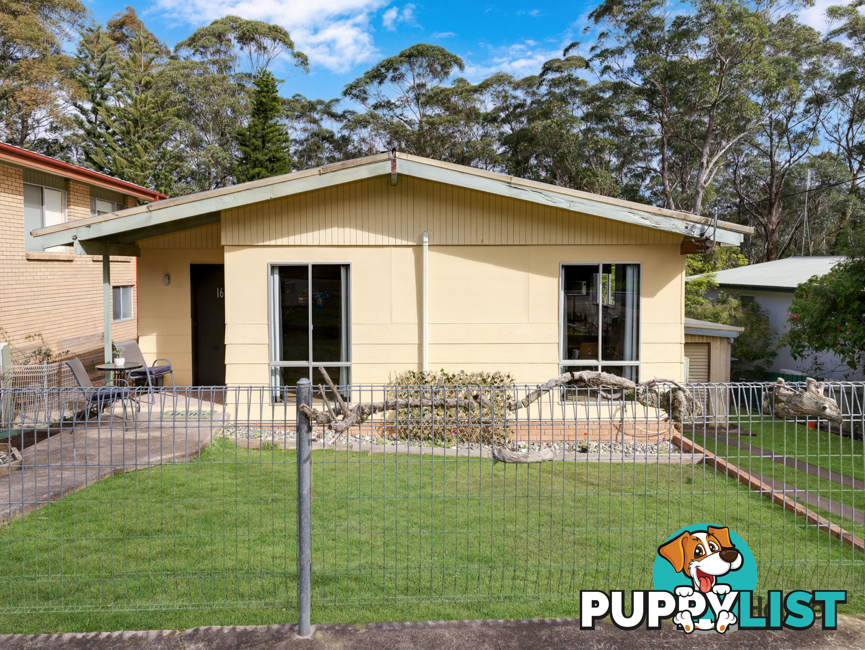 16 Pleasurelea Drive SUNSHINE BAY NSW 2536