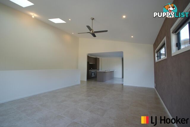 42B Broomfield Cres LONG BEACH NSW 2536