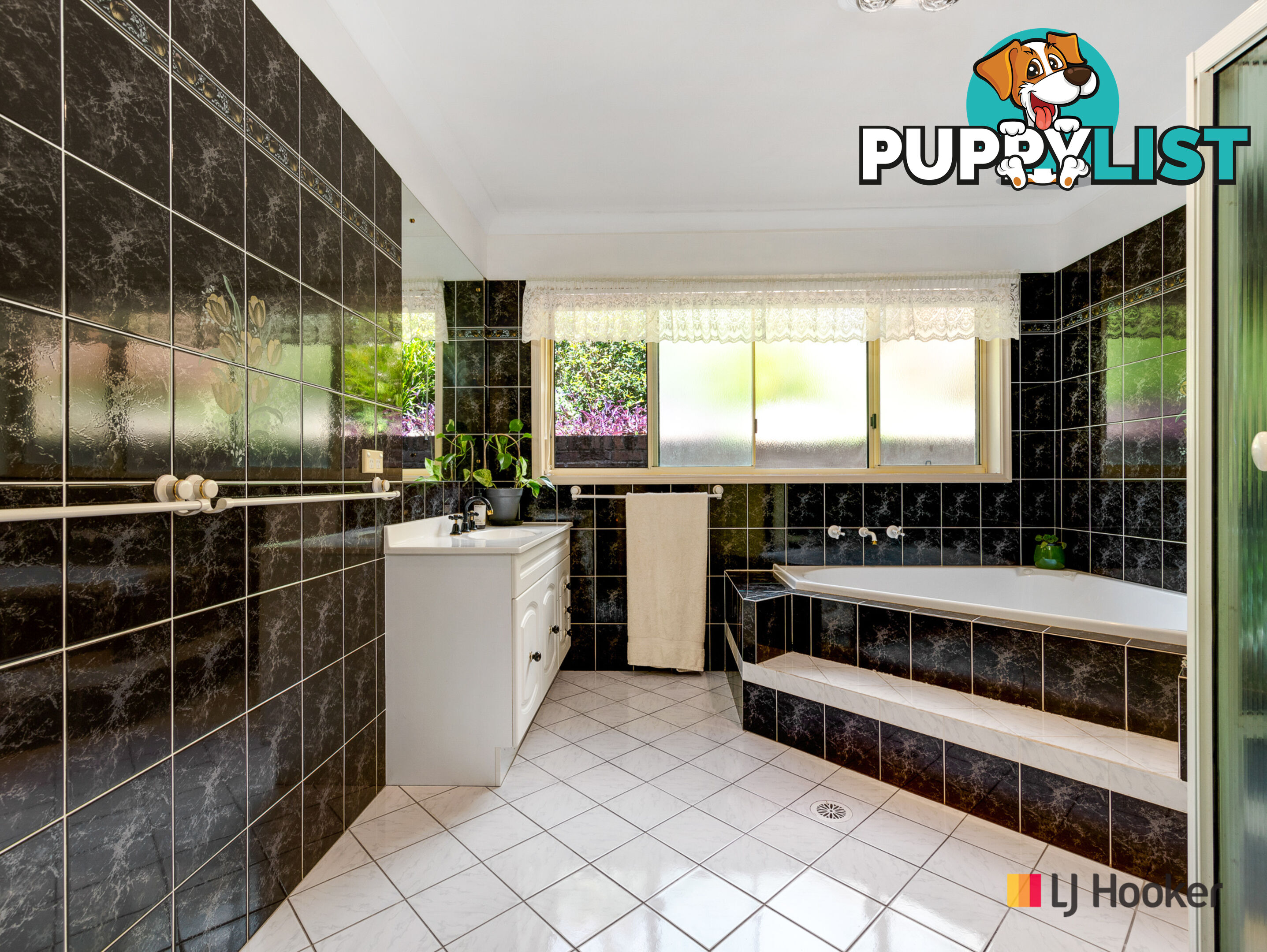 4 Sorrel Place CATALINA NSW 2536