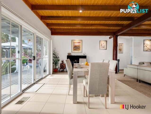 1 Bluemoor Road NORTH BATEMANS BAY NSW 2536