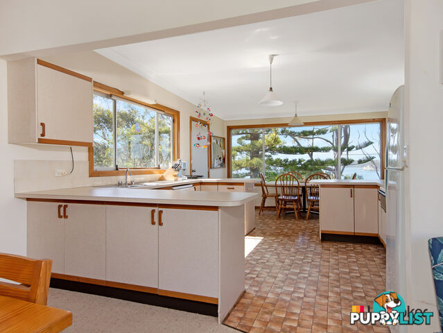 23 Barbara Crescent DENHAMS BEACH NSW 2536