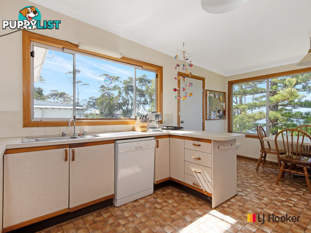 23 Barbara Crescent DENHAMS BEACH NSW 2536