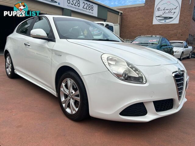 2013 ALFAROMEO GIULIETTA PROGRESSION1 4  5D HATCHBACK