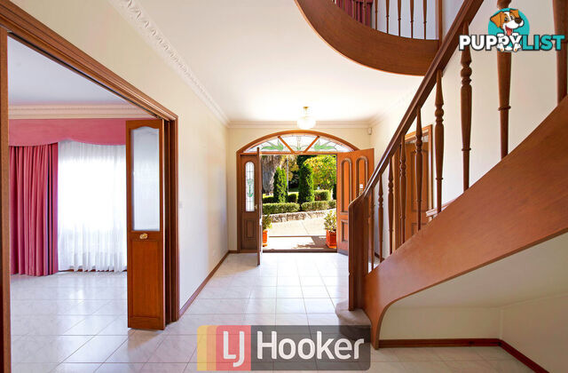 8 McClintock Street LYNEHAM ACT 2602