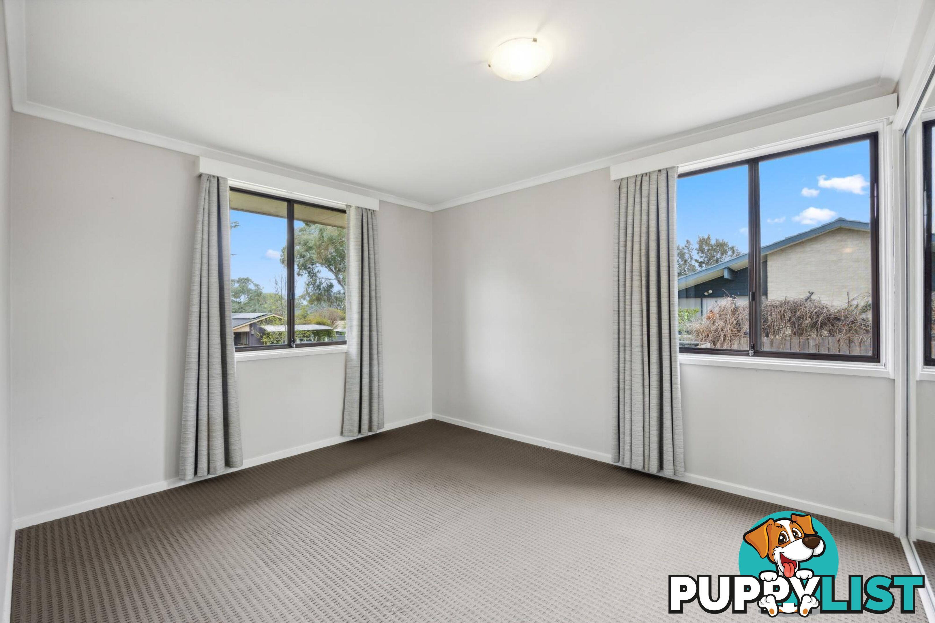 4 Hepburn Place KAMBAH ACT 2902