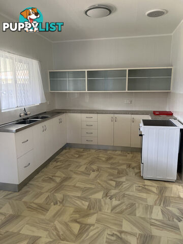 7 Foulis Street MAREEBA QLD 4880