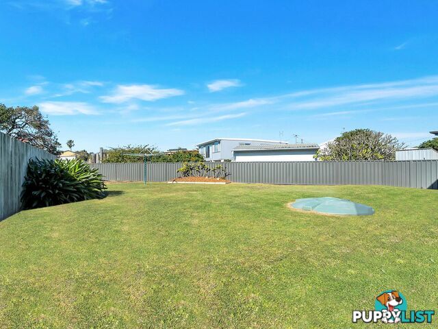 1 Heath Street BROOMS HEAD NSW 2463