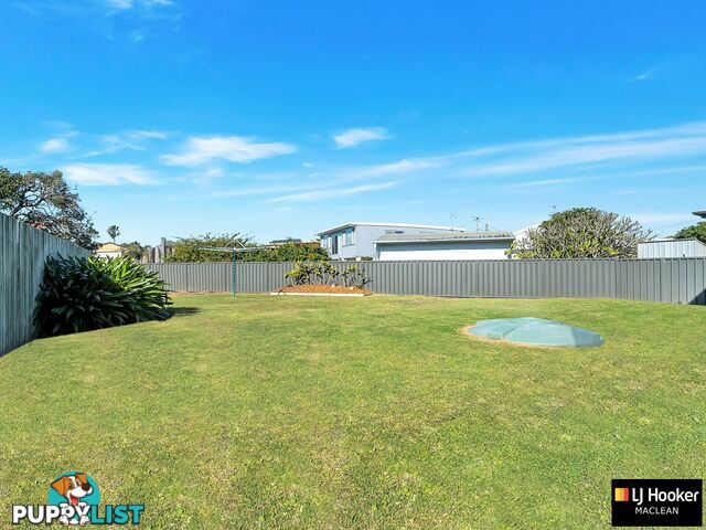 1 Heath Street BROOMS HEAD NSW 2463