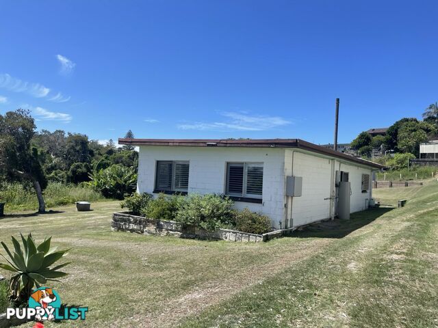 17 Poinsettia Crescent BROOMS HEAD NSW 2463